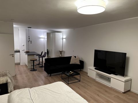 Eine schönes besonders helles Appartement im florierenden Kaiserviertel in der Dortmunder Innenstadt. Fußläufig in die Einkaufsstraße, Restaurants, Bars, zur U-Bahn und S-Bahn.