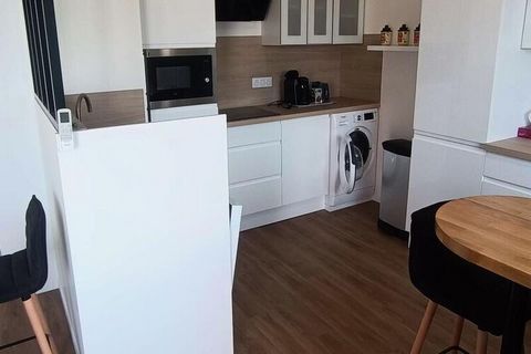 Verschönern Sie Ihren Urlaub am Meer mit diesem wunderschönen Apartment in Six Fours les Plages. 53 m² großes Apartment für 6 Personen, Zugang zum Strand Bonnegrace, ca. 300 m zu Fuß, ideale Lage 1 Wohnzimmer mit einem Schlafsofa 1 voll ausgestattete...