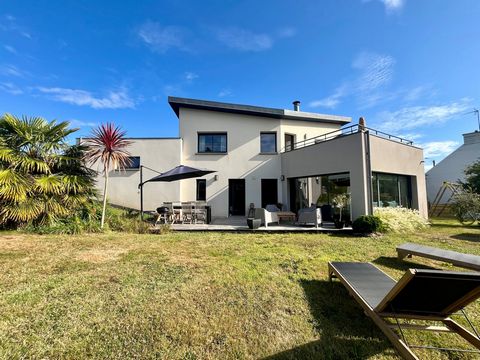 Maison d’architecte 4 chambres garage cave jardin