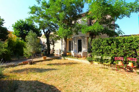 Rare à Roujan  Charmante Maison 6 Chambres Jardin I Piscine I Garage I Équipements Éco  138 m² Habitables, 380.000