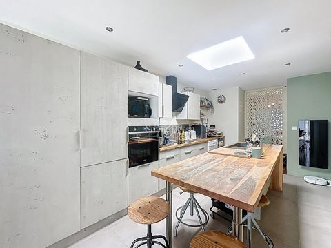 MAISON DE VILLE BEAUX VOLUMES 3 CHAMBRES + GARAGE DOUBLE