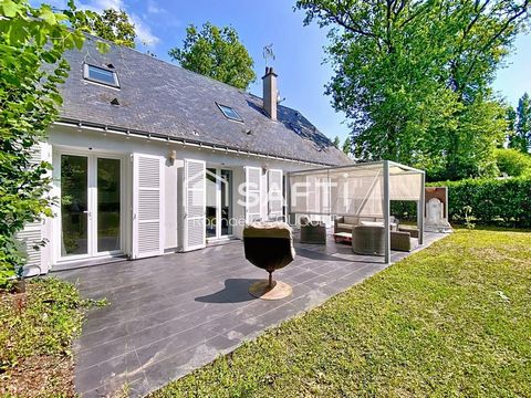Maison familiale dans un cadre verdoyant prisé, à proximité des commodités !