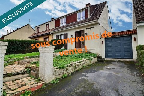 Maison semi-mitoyenne sur sous-sol en résidence, 3 chambres, stationnement, garage, jardin.