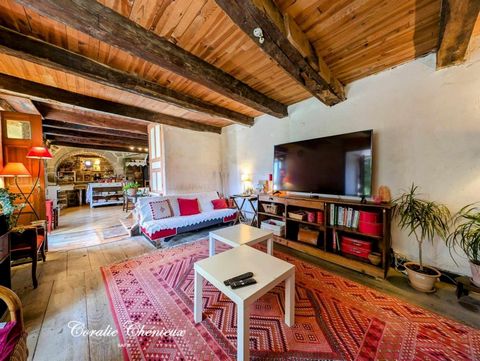 Jolie maison auvergnate avec grange et terrain