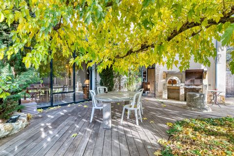 Maison familiale spacieuse 342 m2 avec piscine — Rillieux-la-Pape