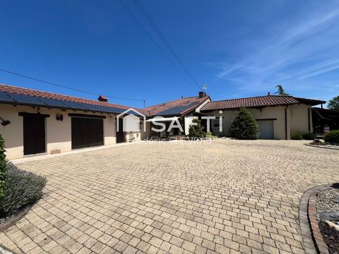 Magnifique corps de ferme rénovée sur la commune de Bâgé avec un étang