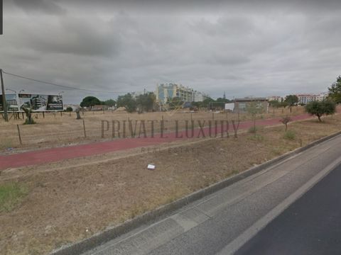 Urban Terrain excellent location in Montijo, near the accesses of the A33 with friendly look for 25 fires, buildings of 3 floors ____ Private Luxury Real Estate is a consultant specialized in the marketing of luxury real estate in the most premium ar...