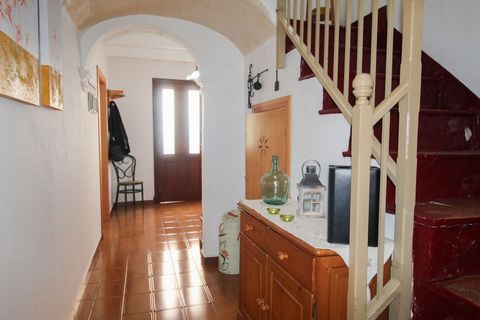 In the charming village of Ferreries, we have for sale this beautiful traditional Menorcan style house, which evokes the charm and authenticity of local architecture. It is distributed over three floors, in a way that is practical and convenient. On ...