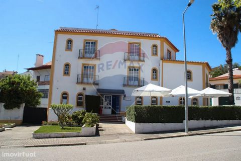 Loja para venda a 350 000 € A Residencial Gil Vicente é um edifício emblemático da Vila de Sardoal. Inaugurado no dia de Portugal, de Camões e das comunidades portuguesas no ano de 1998 pelo Comendador Rui Nabeiro, um dos maiores empresários do nosso...