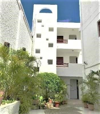 EXCLUSIVE BUILDING!!  Great opportunity for airbnb, consists of 2 main buildings, with a total of 15 properties (13 apartments and 2 studios) located in the heart of Cancun. Near the beach, within walking distance you can find restaurants, banks, mov...