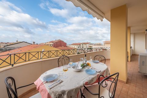 Brand new and comfortable apartment near the beach of the Lido. It’s definitely the ideal holiday for those who want to specifically be in the Catalan town and enjoy its long beach facilities, but it is also suitable for those who want a good startin...