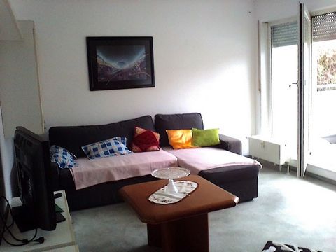 My flat is nice with a big balcony and garage. Nearby is the horse race stadion and much green forest. The connection with the city is by electrical train Hoppegarten and Neuenhagen and underground Hönow possible. For your car there is a underground ...