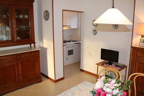 Large holiday apartment, located in one of the villas of the Bellavista Village in Bardolino. The holiday accommodation shares with the owners (on the first floor) a large garden with wonderful Mediterranean vegetation and lake view. The apartment of...