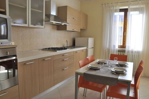 Set in Lazise, a town along Lake Garda, this is a lovely 2-bedroom holiday home. The holiday home comes with a shared swimming pool to refresh on a hot day. It makes a good stay for small families or groups of 4 persons. Lazise's natural beauty, nume...