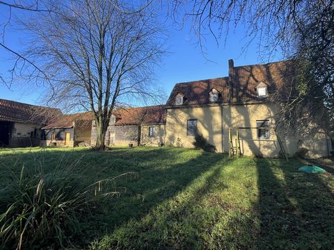 Ref 4406: EXCLUSIVE! Beautiful farmhouse renovated with great taste with a large enclosed courtyard located in the heart of the 7 valleys, between Hesdin and Saint Pol sur Ternoise. Living room with wood burner (30m2), large fitted kitchen opening on...