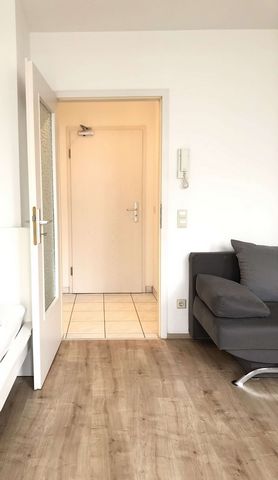 Beautiful apartment in central location (St. Sebald) with in-house sauna and fitness room, as well as garden and barbecue area! The apartment is also a first occupancy after partial renovation. There was a new floor laid, a new kitchen eingbaut as we...