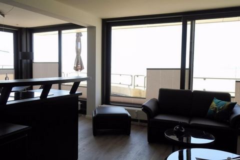 The penthouse apartment is located in an apartment building directly on Wyker Südstrand. It has an indoor pool and sauna (sauna for a fee) and an elevator. This completely newly renovated apartment has a huge surrounding balcony facing almost all dir...