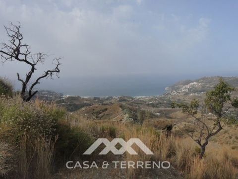 Large plot with a total of 18,000 m2 land, with panoramic views towards the sea, mountains and village. The plot is close to La Herradura, only on a 15 minutes driving on mostly asphalted roads. The plot does have water and electricity, this make it ...