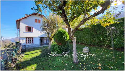 A 5 minutes d'Argelès-Gazost, idéalement située dans le Val d'Azun, maison T5/116 m² avec vue panoramique sur les montagnes !