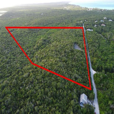 Situated in the enchanting Hoopers Bay settlement on the serene island of Exuma, this remarkable 12-acre parcel of land invites you to embrace the tranquility and natural beauty that define this idyllic location. With breathtaking views of the azure ...