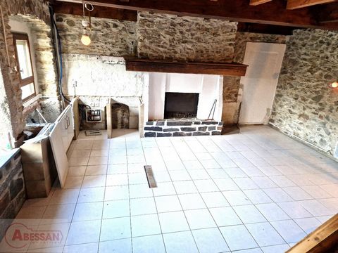 TARN (81) for sale in VABRE country house Castres 30km/30min, Albi 50km/1h, Toulouse 100km/2h, Beziers 110km/2h10, Montpellier 160km/3h. House currently being restored with three rooms: large kitchen living room on the ground floor, on the 1st floor ...