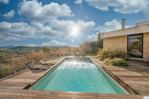 10 km up north of Aix-en-Provence, this comfortable contemporary house enjoys a panoramic view of the Montagne Sainte-Victoire and the Luberon. Inside this well appointed family home accommodation consists of an entrance serving on the ground floor a...