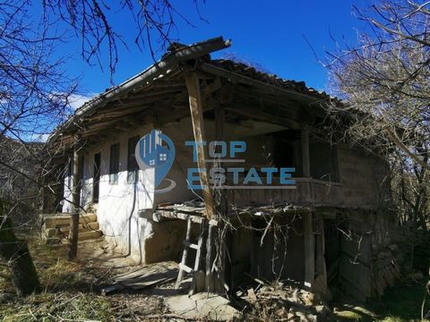 Top Estate Real Estate offers you an old house with electricity and water on the main street of the village of Kapinovo, Veliko Tarnovo region. The village has recently been quite preferred because of its beautiful nature and tranquility, and is also...