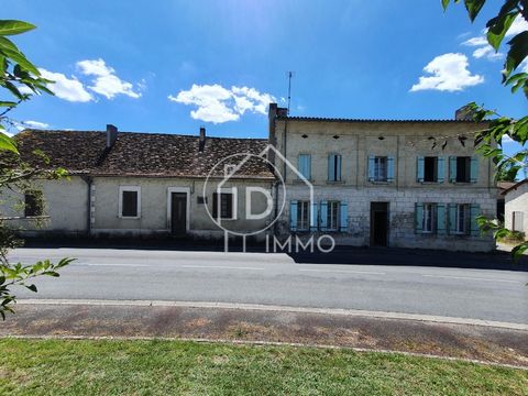 Located less than 10 minutes from Montpon, detached house to restore of 230m2 divivisible into 2 dwellings. You will find 2 living rooms, 3 bathrooms and 5 bedrooms. Investors or handymen this house is for you! Adjoining outbuildings. Individual sani...