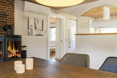 Well-furnished holiday cottage located in scenic Ho, not far from leisure activities such as golf, bowling and horseback riding. The house is provided with an 18 m² swimming pool, a whirlpool and a sauna. There are air-to-air heat pump as well as air...