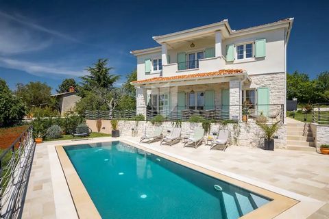 Location: Istarska županija, Poreč, Poreč. Istria, Poreč, Višnjan A few minutes' easy drive from the beautiful Višnjan, located in an extremely quiet location, there is this beautiful villa with an open view of nature and greenery! The villa is locat...