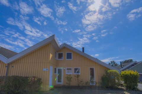 Kinderen welkom! Gezinsvriendelijk vakantiepark midden in het betoverende bos- en merenlandschap van het Mecklenburgse merengebied - direct aan het meer Granzower, halverwege Berlijn en de Oostzee. Het meer is via de Müritz-Havel-waterweg verbonden m...