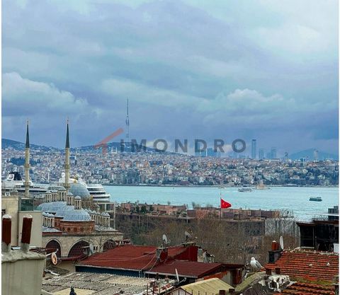 Appartement te koop is gelegen in Beyoglu. Beyoglu is een wijk aan de Europese kant van Istanbul. Het staat bekend om zijn historische architectuur, bruisend nachtleven en gevarieerde culturele scene. Het gebied omvat wijken zoals Taksim, Galata en C...