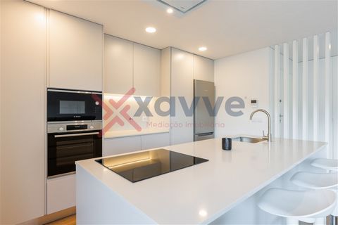 Apartamento T2 Novo para Venda em Vieira do Minho Apresentamos este magnífico apartamento T2, novo, situado em Vieira do Minho, uma região tranquila e de grande beleza natural. Com acabamentos de qualidade superior, este imóvel oferece todo o confort...