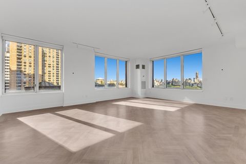 Welcome to an extraordinary residence offering panoramic views of Central Park and the Manhattan skyline. This designer 3-bedroom, 3-bathroom home, perfectly positioned within The Park Laurel—one of Manhattan’s most coveted white-glove condominiums—T...