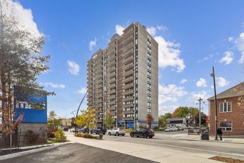 Magnificent 1 bedroom condo located on the 9th floor in the Blackburn building, 653p2, superb view of Parliament and Casino, Quartz countertop in kitchen, indoor parking + indoor storage + indoor pool, condo fees include everything! Close to all serv...