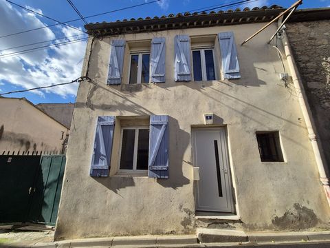 Just around the corner of the vibrant market Square next to the historic cathedral is where you can find this cute little 2-bedroom village house. A straightforward layout with its open plan living room with its modern kitchen on the ground floor and...