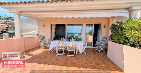 UNIQUE APPARTEMENT DERNIER ÉTAGE VUE MER EN EXCLUSIVITÉ ; venez découvrir cet appartement dernier étage avec terrasse de 37 m² face à la baie de Cannes et les îles de Lérins; il bénéficie d'une Vue exceptionnelle ! Il se compose en 3 pièces de 65 m² ...