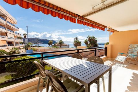 1-Zimmer-Wohnung zum Verkauf im Bucanero-Komplex in erster Linie in Los Cristianos! Seltene Gelegenheit, in einem der begehrtesten Komplexe im Süden Teneriffas zu kaufen! EXKLUSIV für Andy Ward - Tenerife Immobilienmakler Diese wunderschön renovierte...