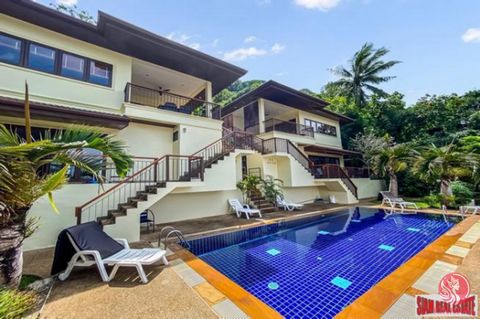 This 700 sqm property includes two villas, each with 3 bedrooms, 3 bathroom and both villas share a communal pool. Each villa has a self-contained two bedroom, two bath apartment on the lower level and is just 10 steps to the pool. This apartment has...