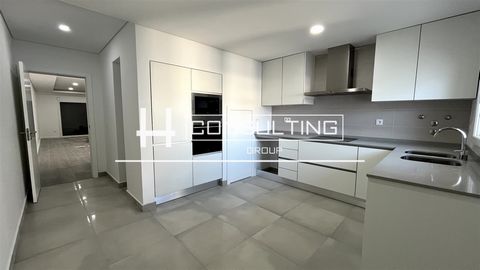 Semi-detached house T3 under construction Fernão Ferro Description: 3 bedroom house, semi-detached, currently under construction, expected to be completed in 2025. This property is being built for comfort, functionality and family life, offering a pe...