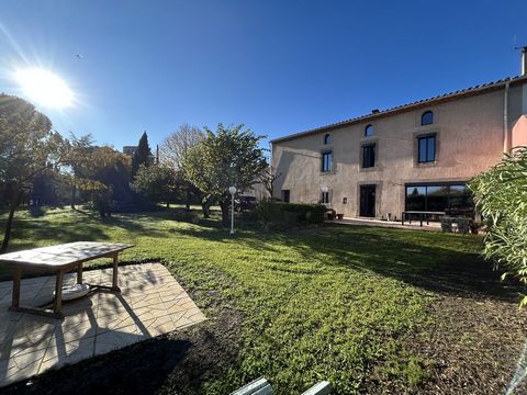 Situé à moins de dix minutes de Carcassonne, nous sommes heureux de proposer à la vente cette maison spacieuse et élégante. Rénovation de qualité par des entreprises locale et reconnue, cette belle maison offre un foyer familial très confortable avec...