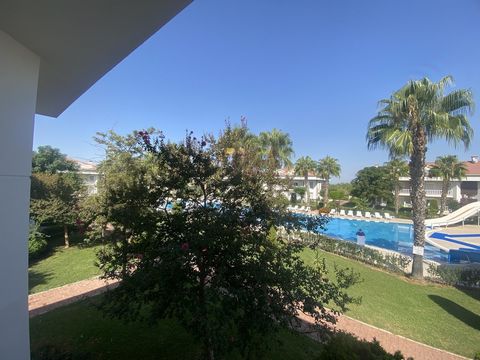 Dit unieke appartement ligt in Antalya, Serik, Kadriye en biedt zowel comfort als luxe samen. Dit appartement ligt op slechts 3,5 km van de zee en op 25 km van de luchthaven van Antalya en is gelegen in een goed onderhouden complex dat aan al uw wens...