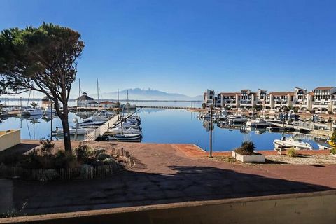 Apartamento T2 ubicado en el bulevar PALMYRA en el 1er piso. El apartamento tiene un balcón con vistas al puerto deportivo de Cap Coudalère. Incluye una cocina bien equipada que da a la sala de estar y la sala de estar da al balcón. 1 dormitorio y un...