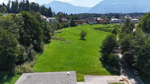 Attraktives Baugrundstück in sonniger, ruhiger Top-Lage mit Blick auf die Berge in Maria Rain perfekt für den Bau Ihres neuen Eigenheims! Hier die Eckdaten zu dieser Liegenschaft auf einen Blick: ------------------------------------------------------...