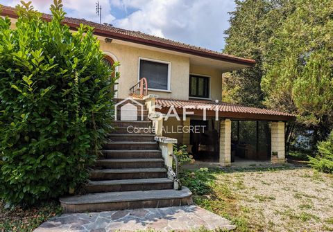 Maison de 150 m2 sur terrain environ 2800m2 constructible