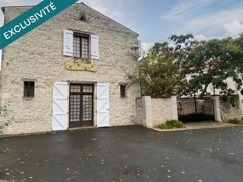 Maison de bourg en pierre avec 8 chambres