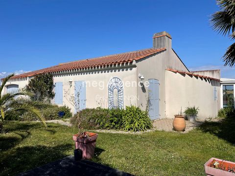 Maison 3 pièces + véranda, piscine proche plage