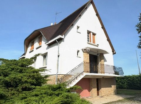 MAISON D'ARCHITECTE 7 PIECES VIRE NORMANDIE