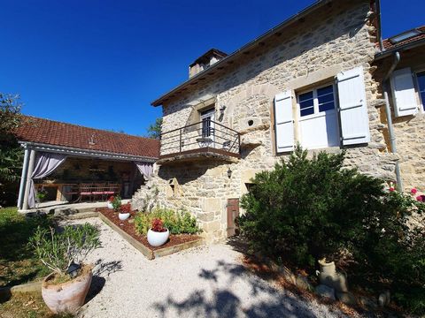 Belle maison en pierres dans un hameau calme
