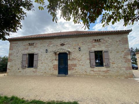 Auvillar, charmante propriété de 17 hectares avec sa maison de maître. Coup de coeur assuré !